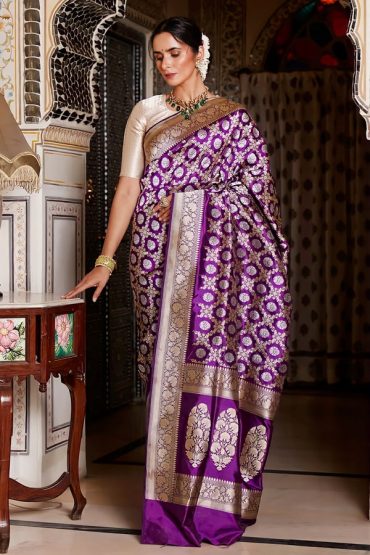 Banarasi silk saree gift for mother 2022