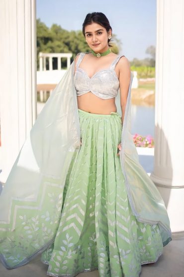 Latest Party Wear Lehenga Designs With Blouse