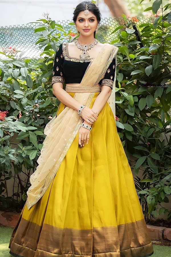 Stunning Banarasi Silk Half Saree for Women - HALFSAREE STUDIO - 4214110-iangel.vn