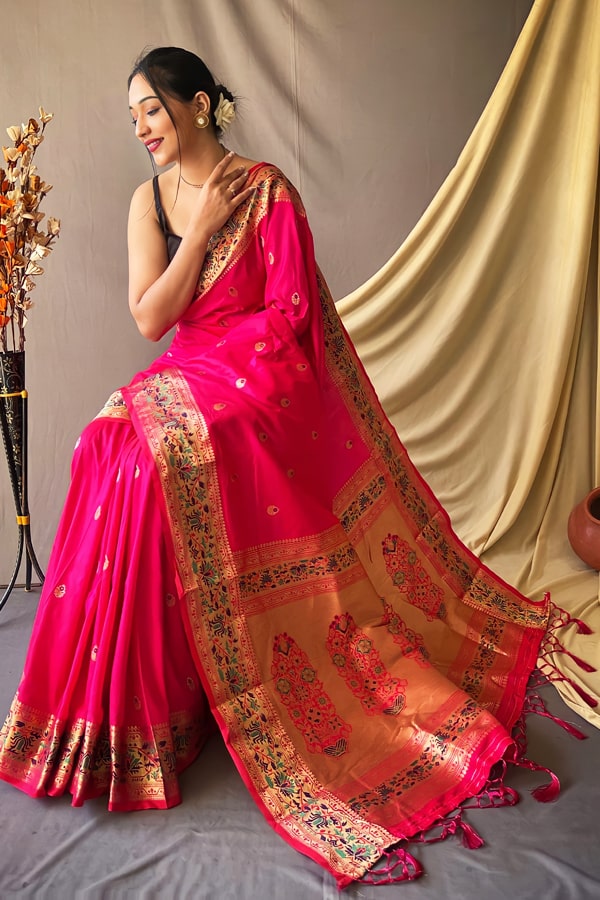 Semi paithani silk saree dual shade of green and pink with annam & floral  zari woven buttas and zari woven border at 359000 by Prashanti – Prashanti  Sarees