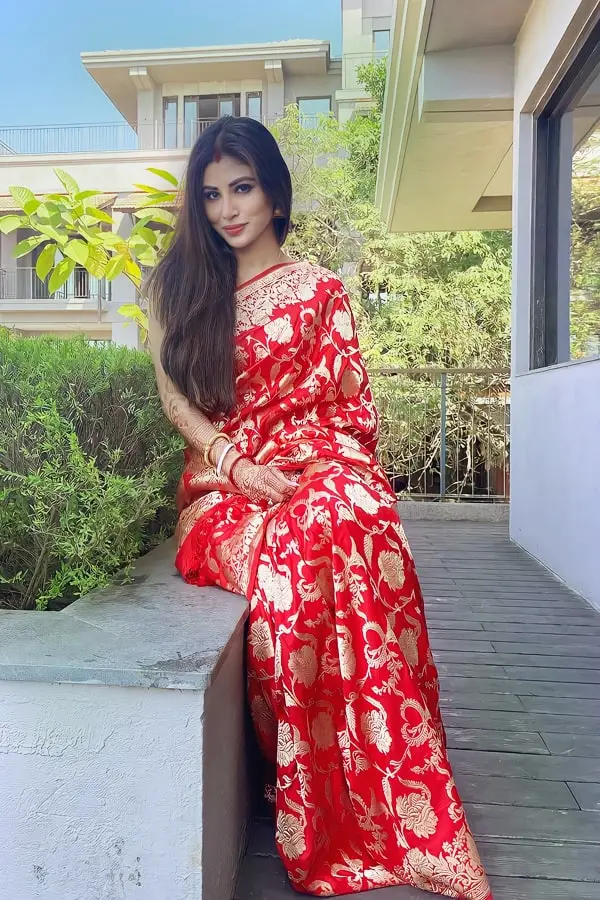 Mouni Roy Karva Chauth Special Red Saree 2022
