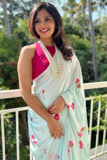 Farewell Party Saree For Girls