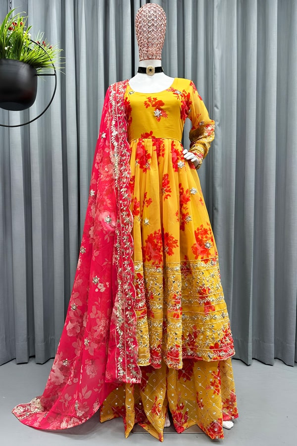 Yankita Kapoor Haldi Dress For Bride Sister