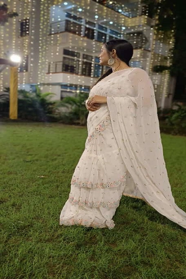 Floral White Ruffle Saree For Wedding Customer Review
